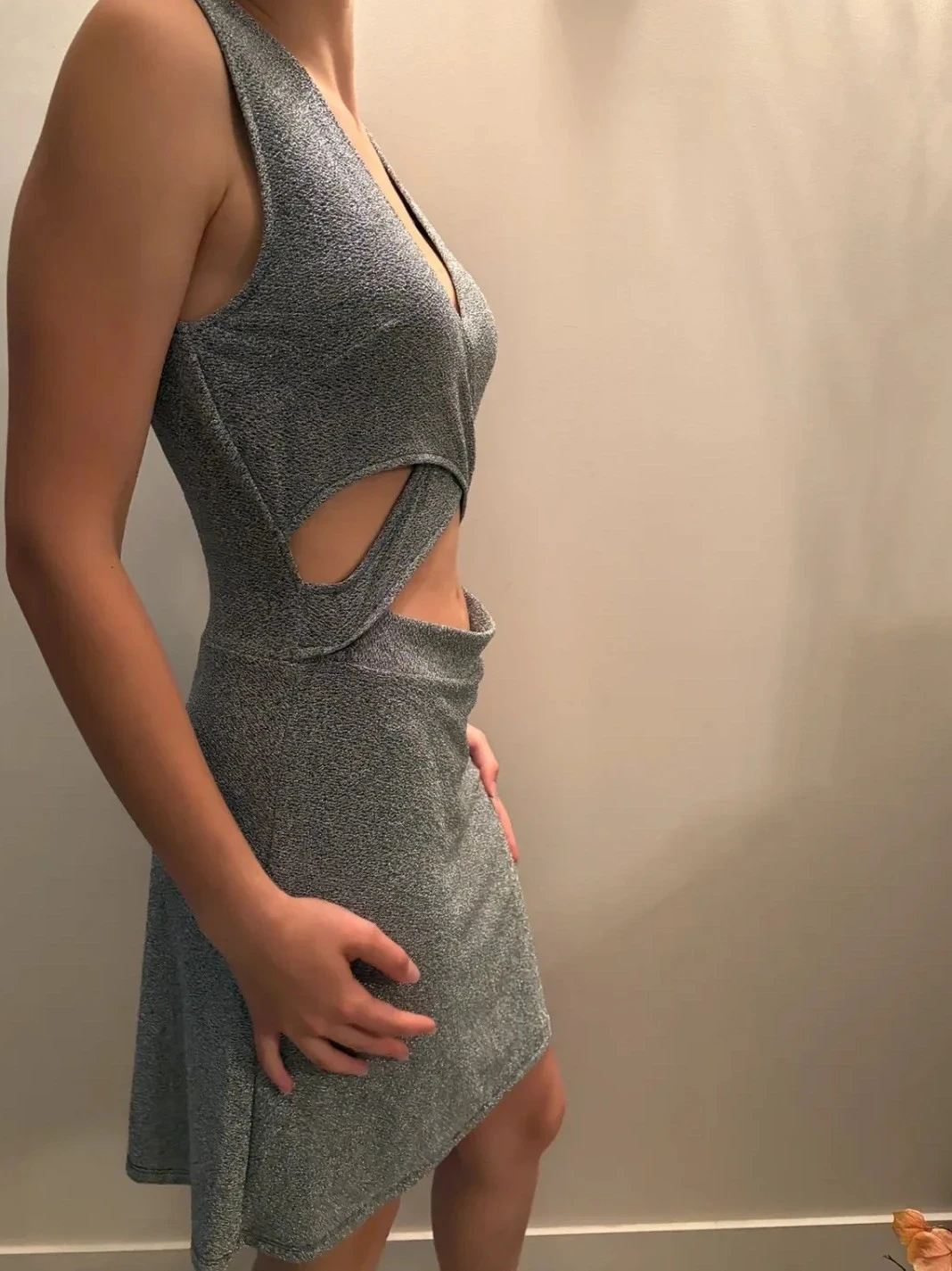 Vestido Morgan plateado con recortes de lurex 40 – photo 3